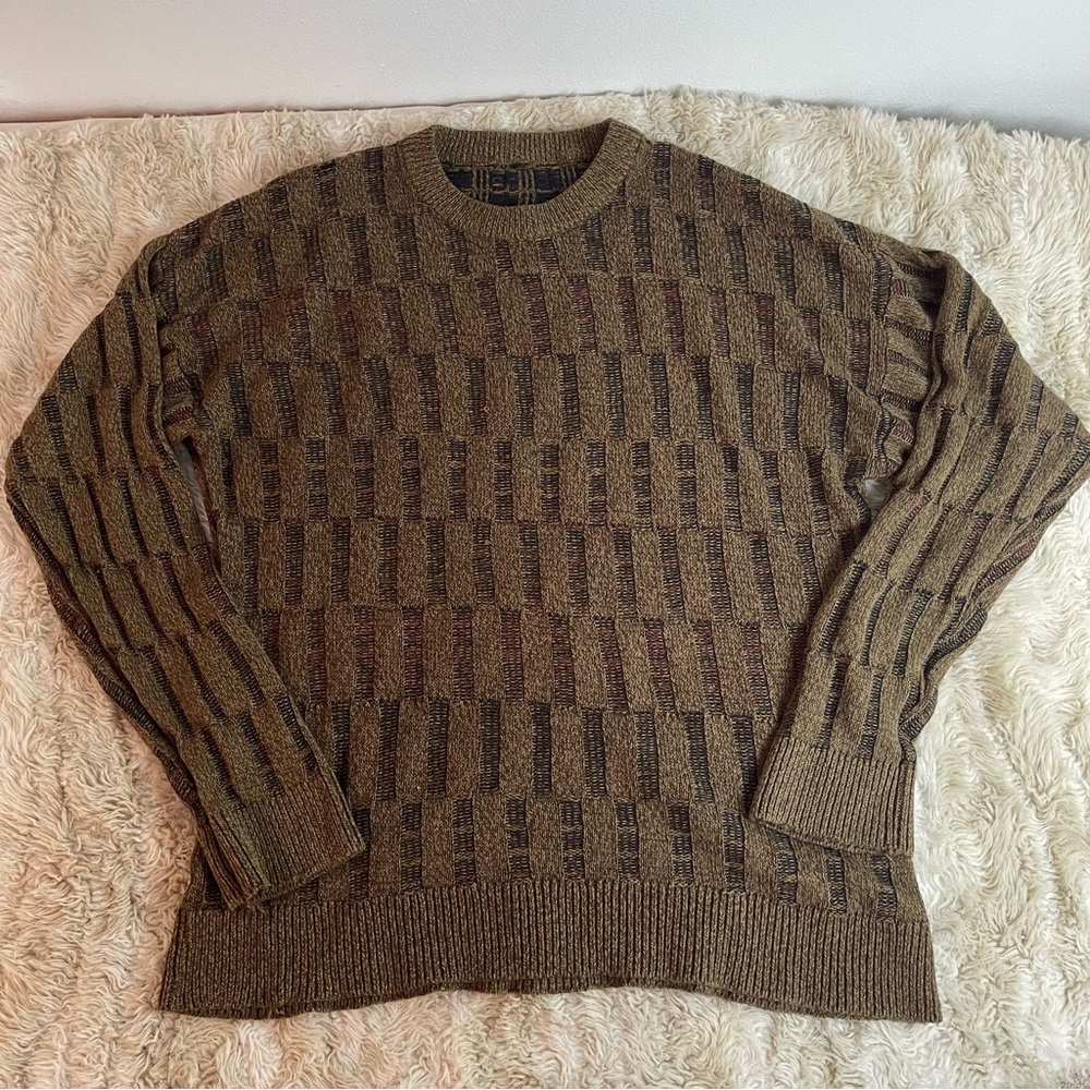 Vintage knit sweater low hanging shoulder seems 🔥
